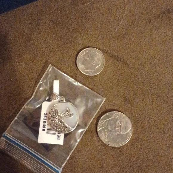 Mother of Pearl Dragonfly Pendant in Sterling Silver - Picture 3 of 6